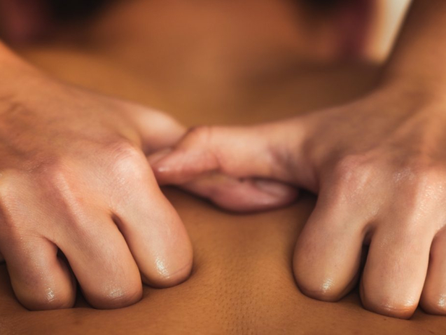 spa-salon-therapy-treatment-PZFBLW-8