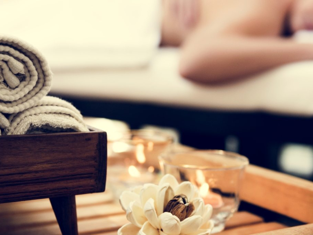 spa-salon-therapy-treatment-PZFBLW9