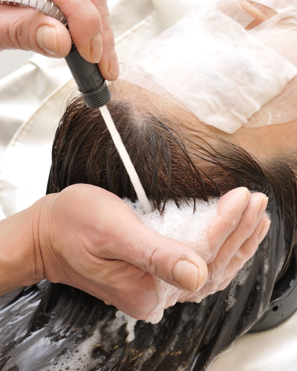 head-spa-este-scalp-care-head-massage-00932a5441ffc276eb3f7b24a3652213